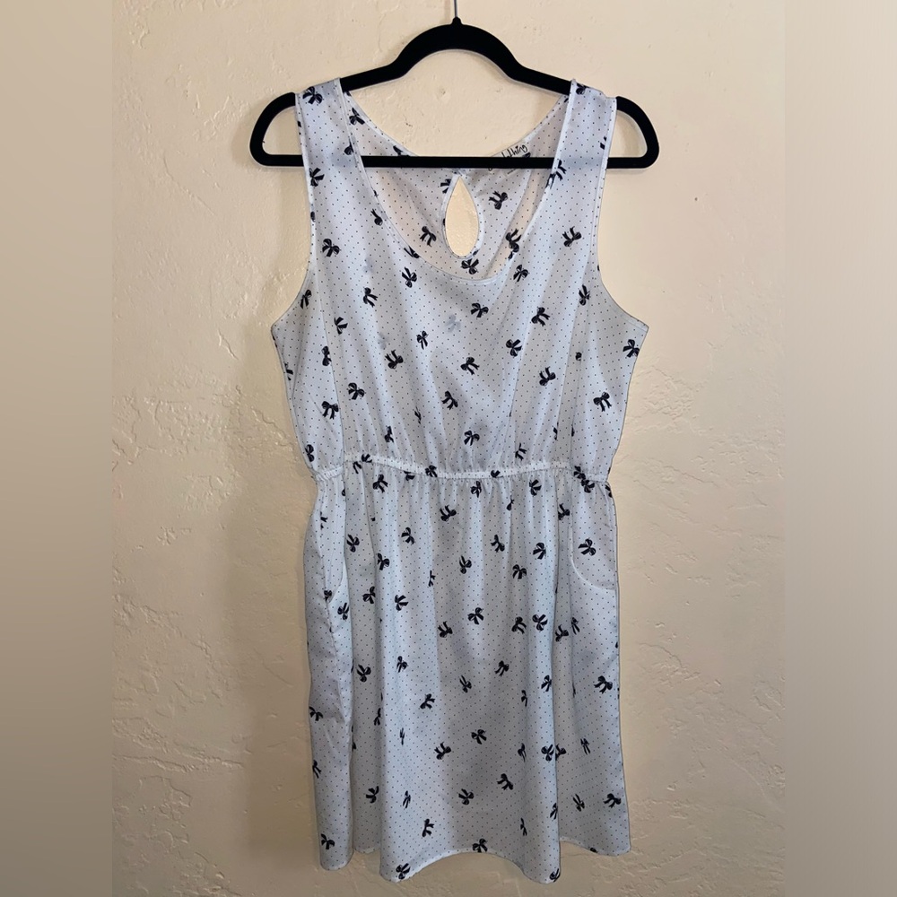 Vintage Bow Patterned Dress from 2004 with POCKETS!